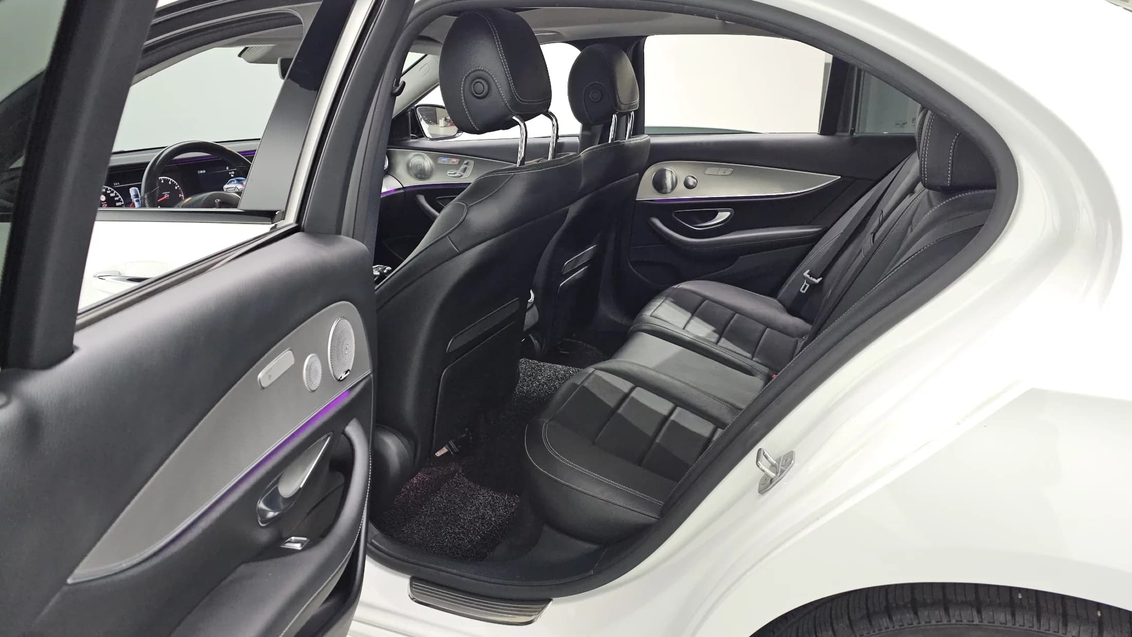 2017 Mercedes Benz E-Class E300 Avantgarde Used VIN WDDZF4JB1HA153639 – rear exterior