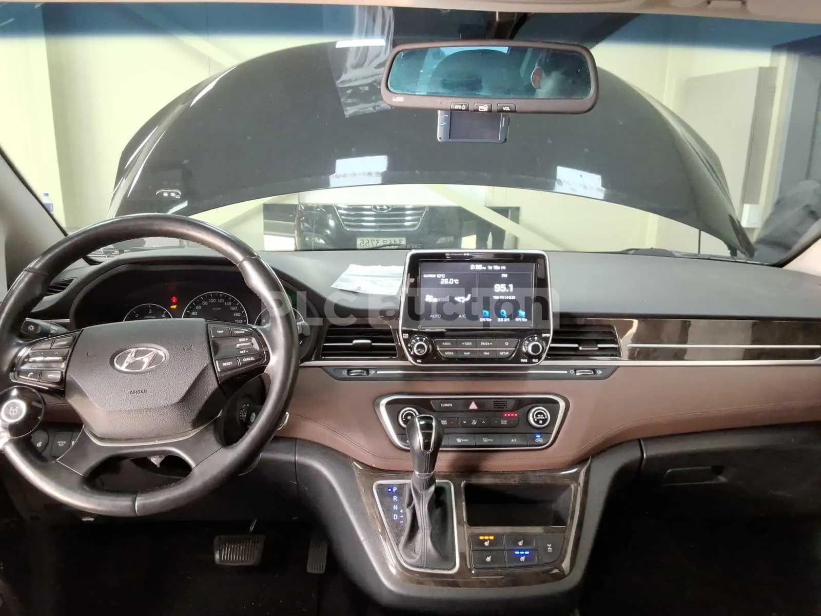 2019 Hyundai The New Grand Starex Sold VIN KMHWK81KDKU077170 – photo 11