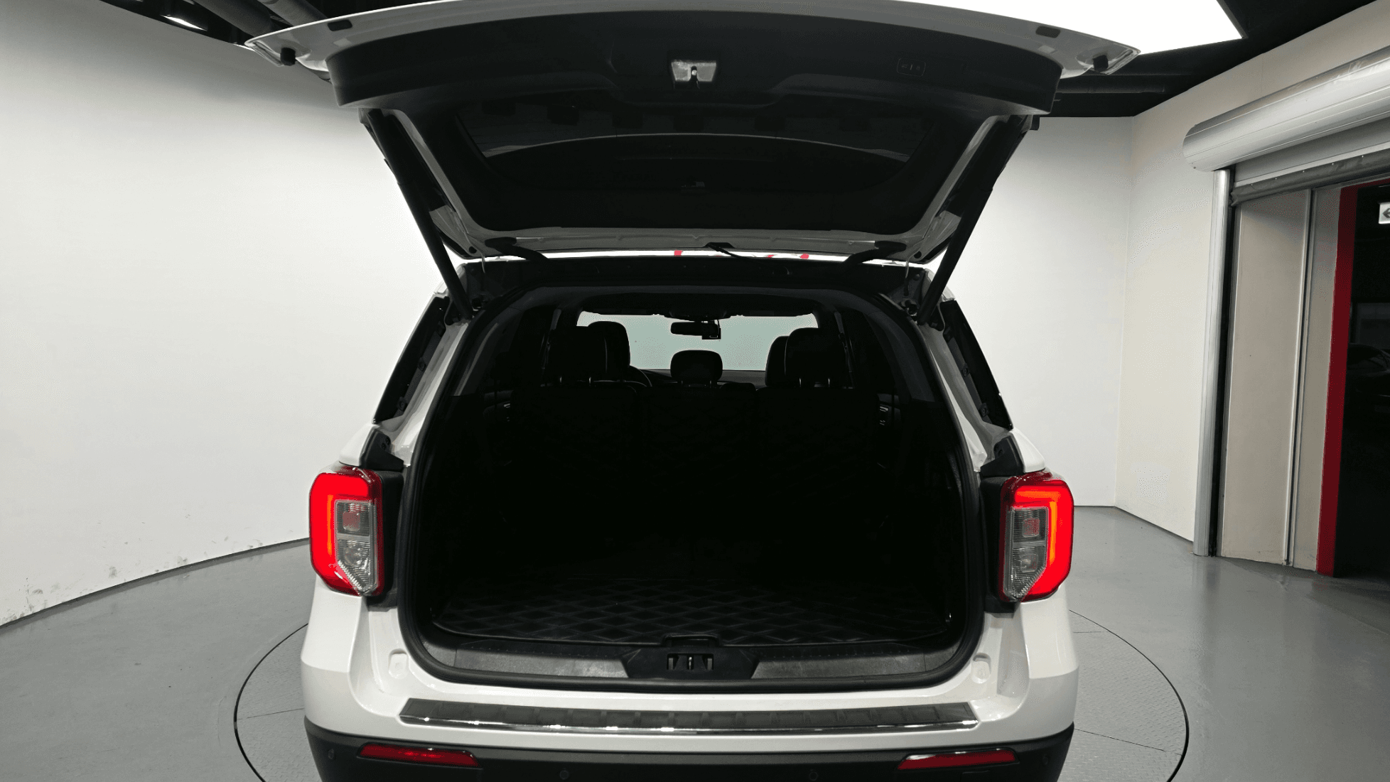 2020 Ford Explorer Sold VIN 1FMSK8FH5LGC38559 – exterior detail