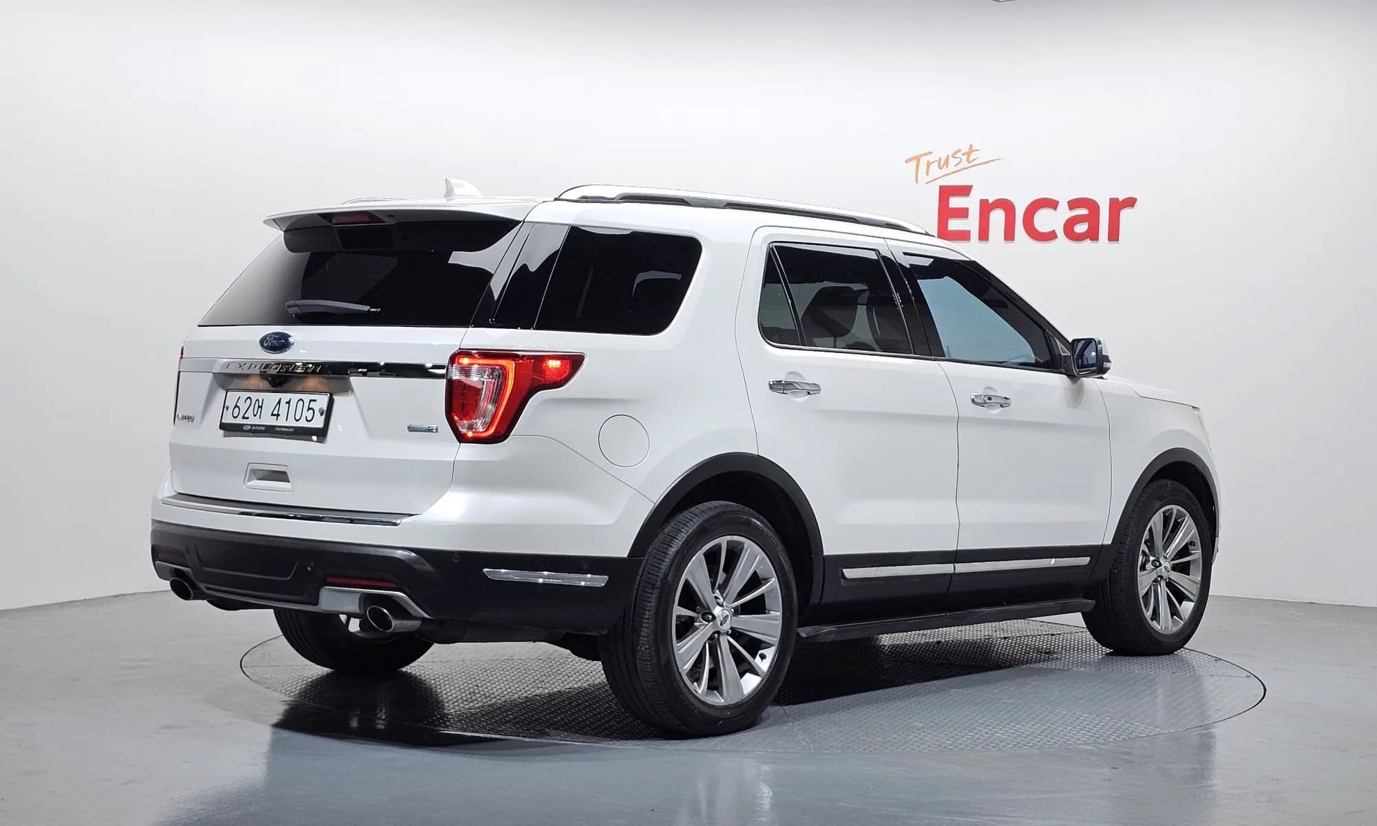 2018 Ford Explorer Sold VIN 1FM5K8FH8JGB23979 – rear exterior
