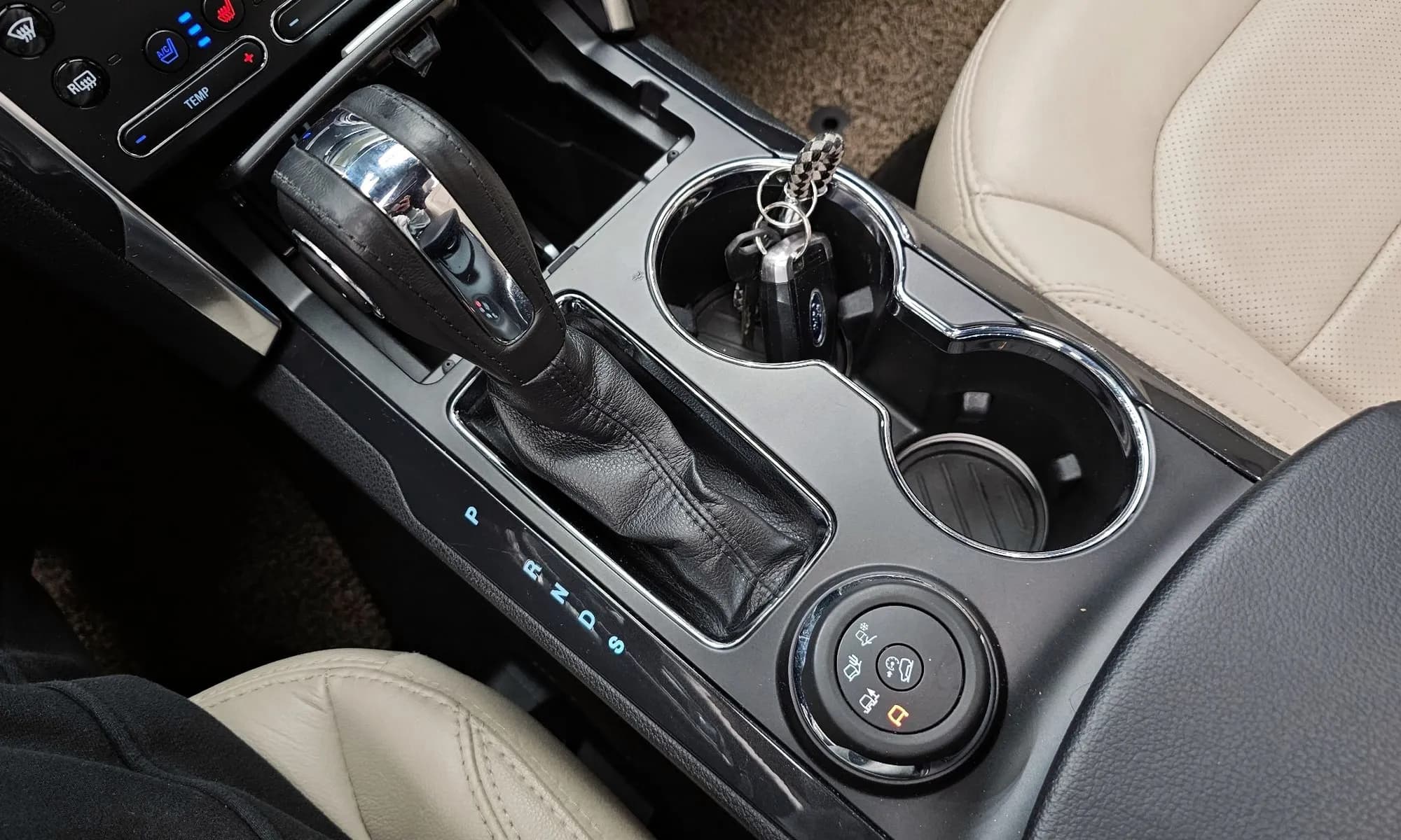 2018 Ford Explorer Sold VIN 1FM5K8FH8JGB23979 – trunk area