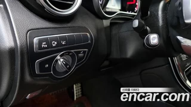 2018 Mercedes-Benz GLC43 AMG Sold VIN WDC0G6EB3KF562042 – exterior detail