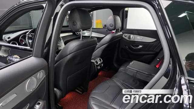 2018 Mercedes-Benz GLC43 AMG Sold VIN WDC0G6EB3KF562042 – trunk area