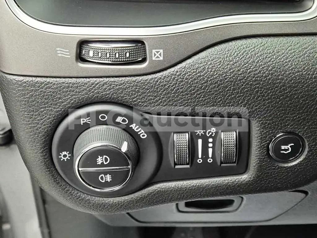 2018 Jeep Cherokee Sold VIN 1C4PJMCB6KD279952 – exterior detail