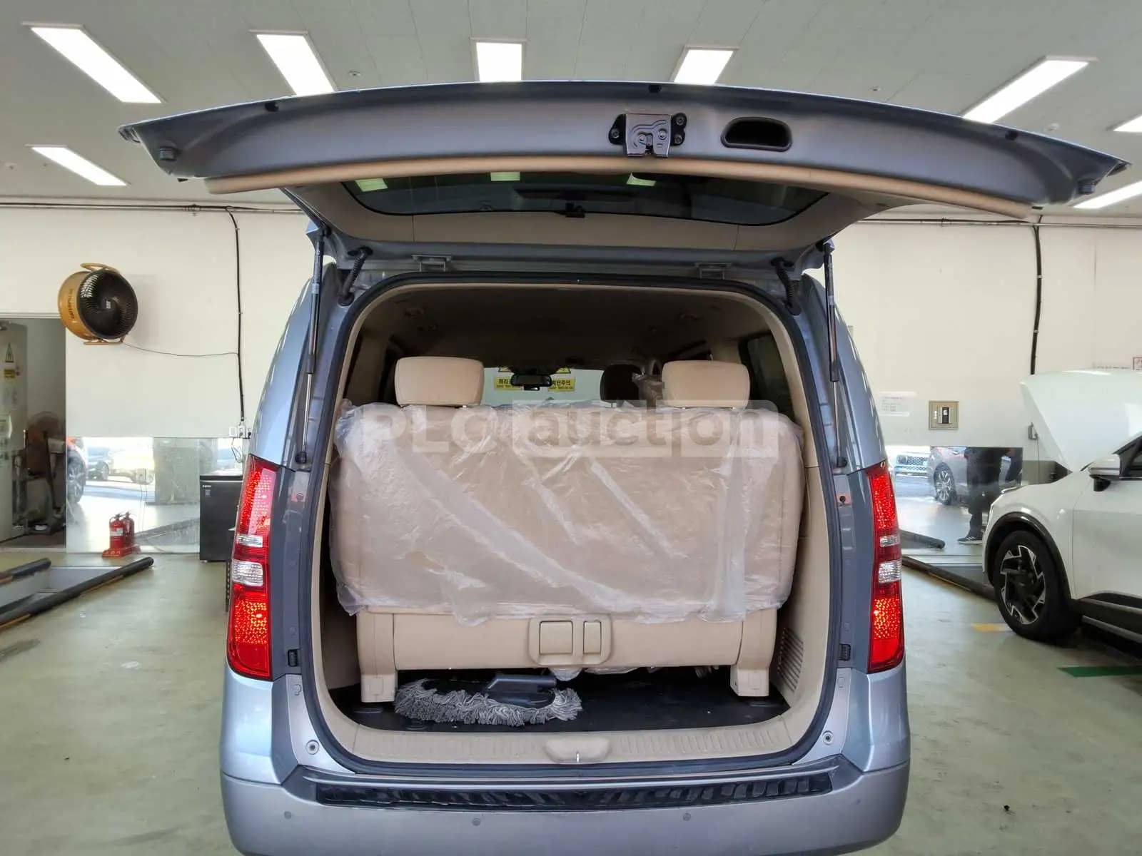 2020 Hyundai The New Grand Starex Used VIN KMJWA37KDLU129272 – photo 11 2020 Hyundai The New Grand Starex Used VIN KMJWA37KDLU129272 – photo 11