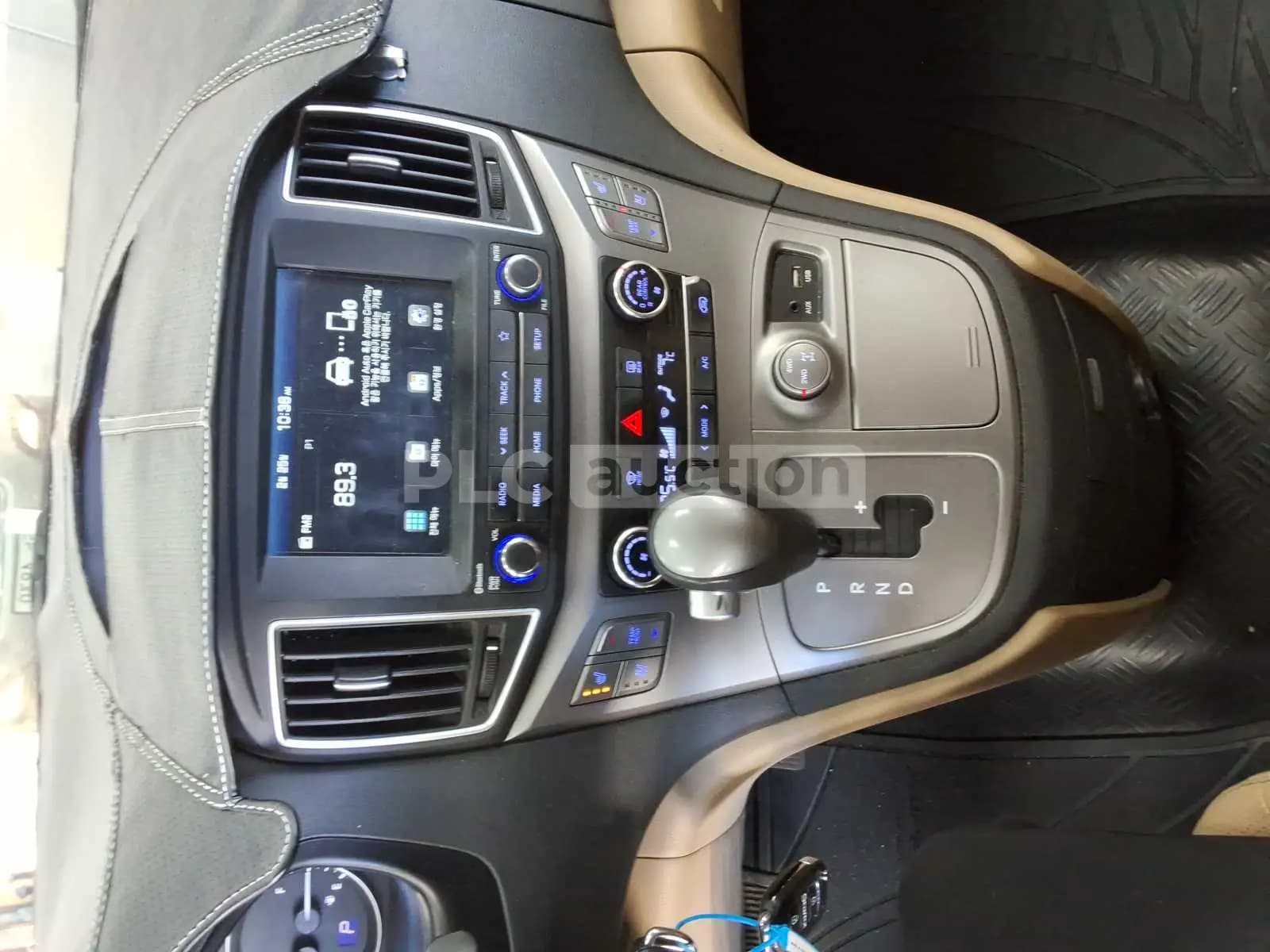 2020 Hyundai The New Grand Starex Used VIN KMJWA37KDLU129272 – trunk area 2020 Hyundai The New Grand Starex Used VIN KMJWA37KDLU129272 – trunk area