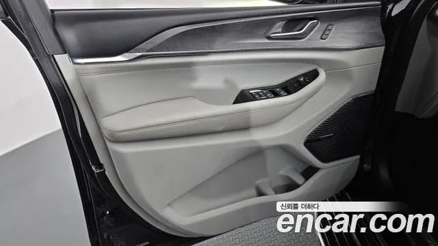 2022 Jeep Grand Cherokee (WL) L 3.6 Overland Sold VIN 16166161666161661 – interior seats 2022 Jeep Grand Cherokee (WL) L 3.6 Overland Sold VIN 16166161666161661 – interior seats