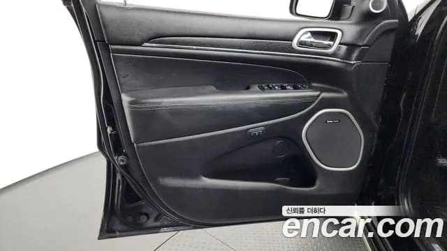 2020 Jeep Grand Cherokee 3.6 Summit Sold VIN 16616161616161616 – engine bay 2020 Jeep Grand Cherokee 3.6 Summit Sold VIN 16616161616161616 – engine bay