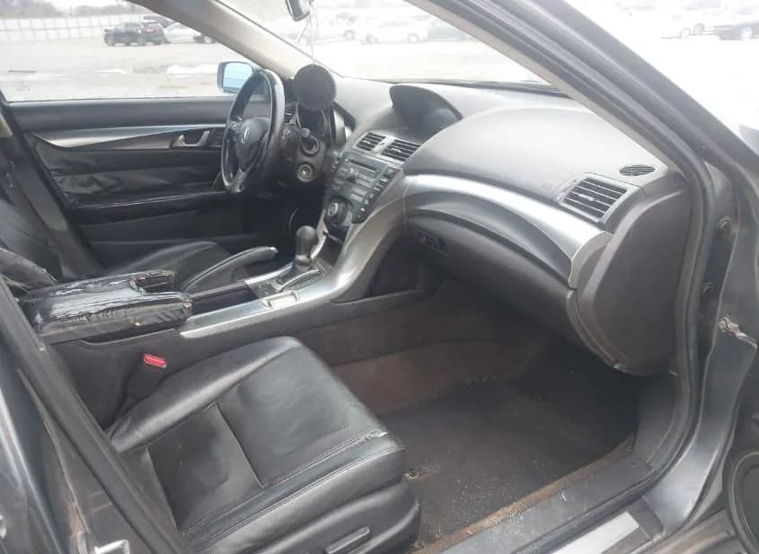 2009 ACURA TL Used VIN 19UUA86259A000607 – engine bay 2009 ACURA TL Used VIN 19UUA86259A000607 – engine bay