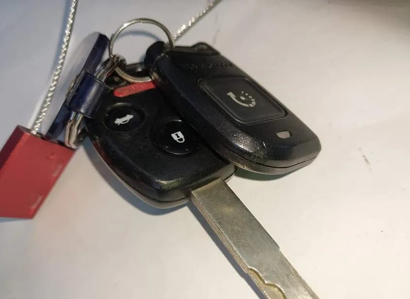 2013 HONDA Civic Used VIN 19XFB2F59DE206787 – trunk area 2013 HONDA Civic Used VIN 19XFB2F59DE206787 – trunk area