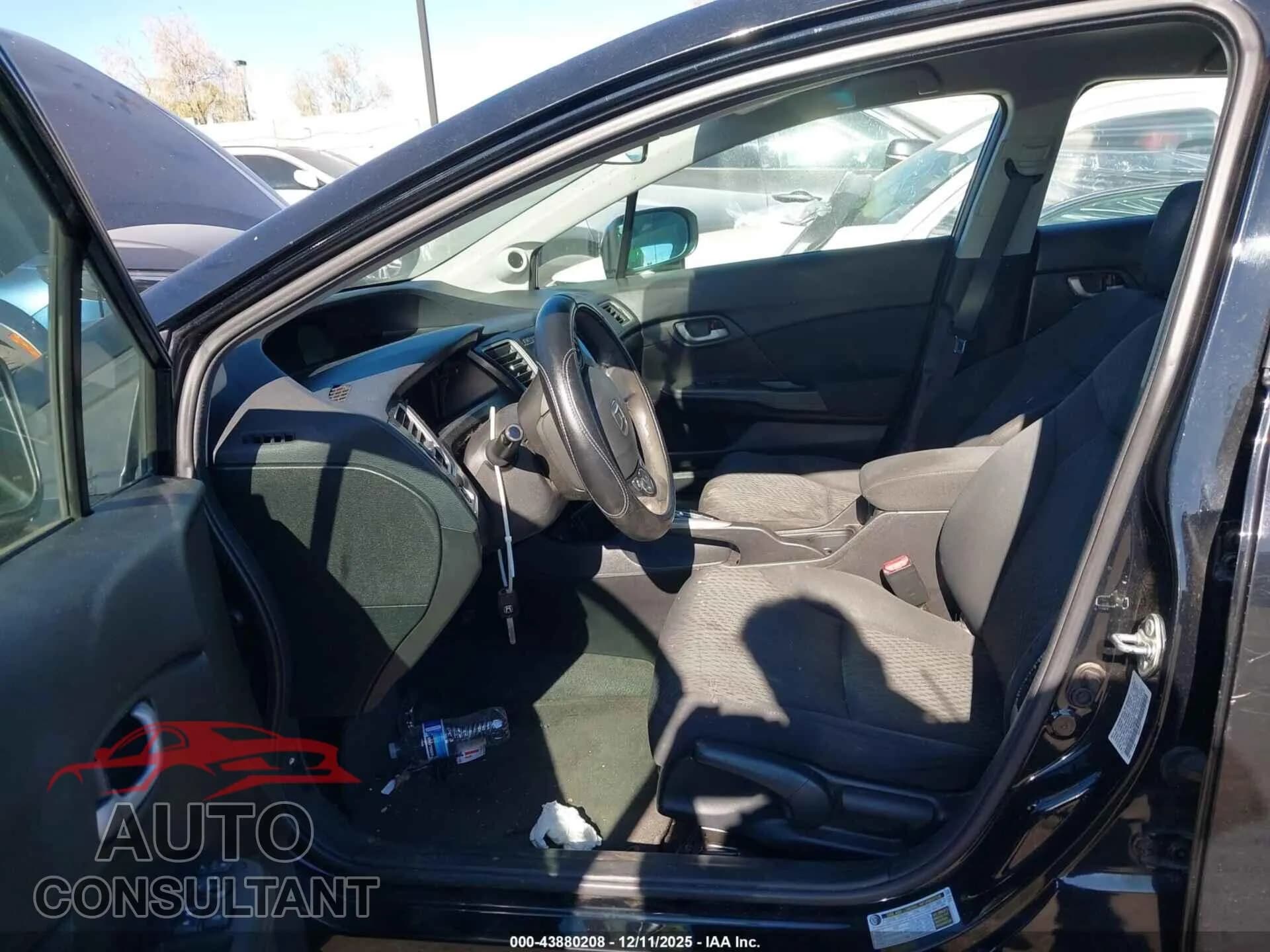 2015 HONDA CIVIC Damaged VIN 19XFB2F78FE249053 – interior seats 2015 HONDA CIVIC Damaged VIN 19XFB2F78FE249053 – interior seats