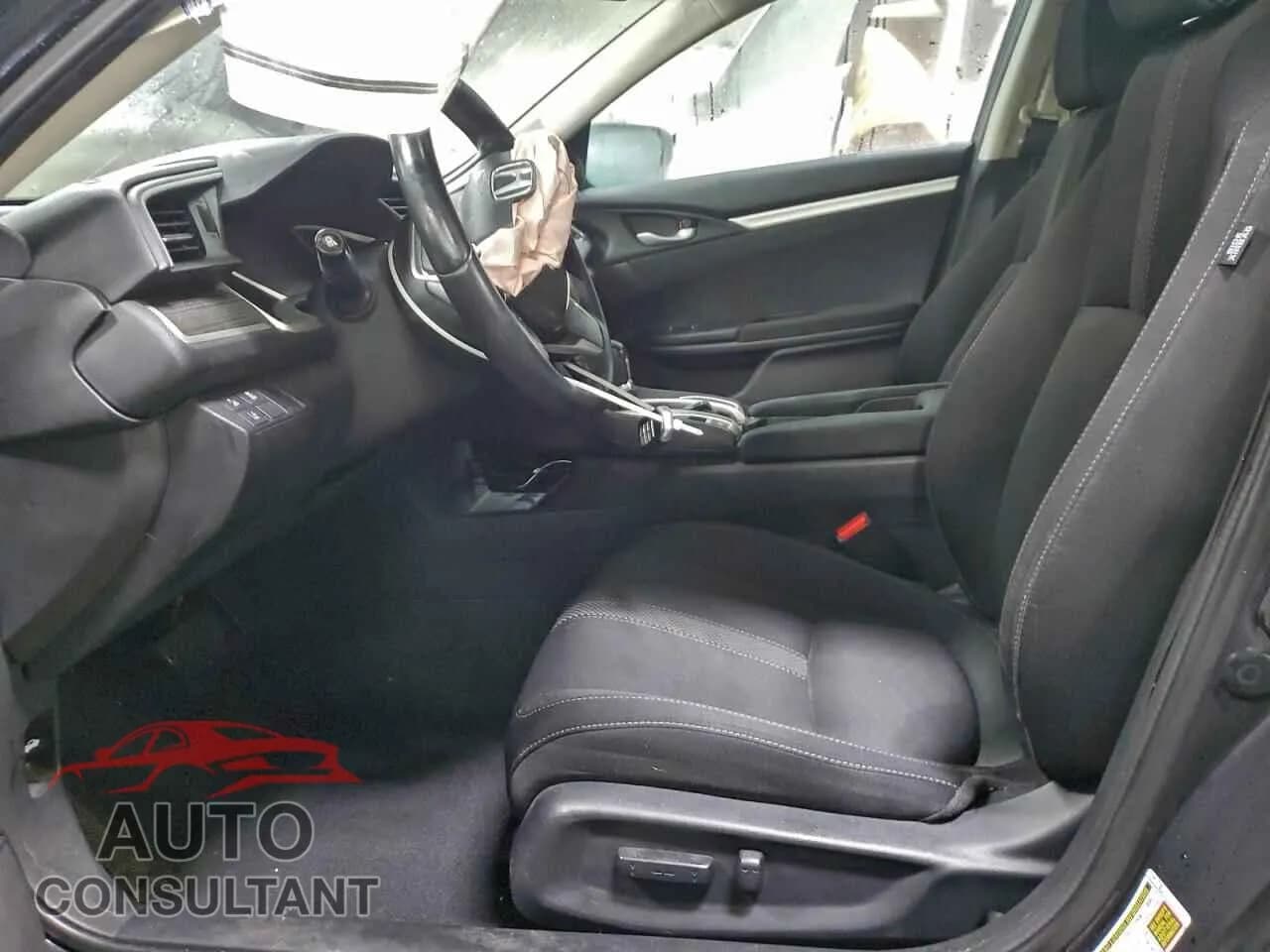 2019 HONDA CIVIC Damaged VIN 19XFC1F38KE005515 – exterior detail 2019 HONDA CIVIC Damaged VIN 19XFC1F38KE005515 – exterior detail