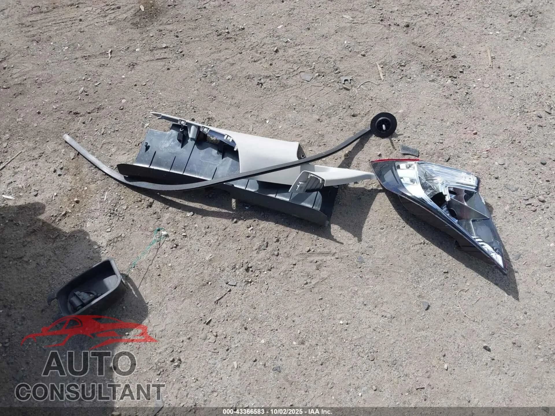 2019 HONDA CIVIC Damaged VIN 19XFC2F61KE208424 – photo 12 2019 HONDA CIVIC Damaged VIN 19XFC2F61KE208424 – photo 12