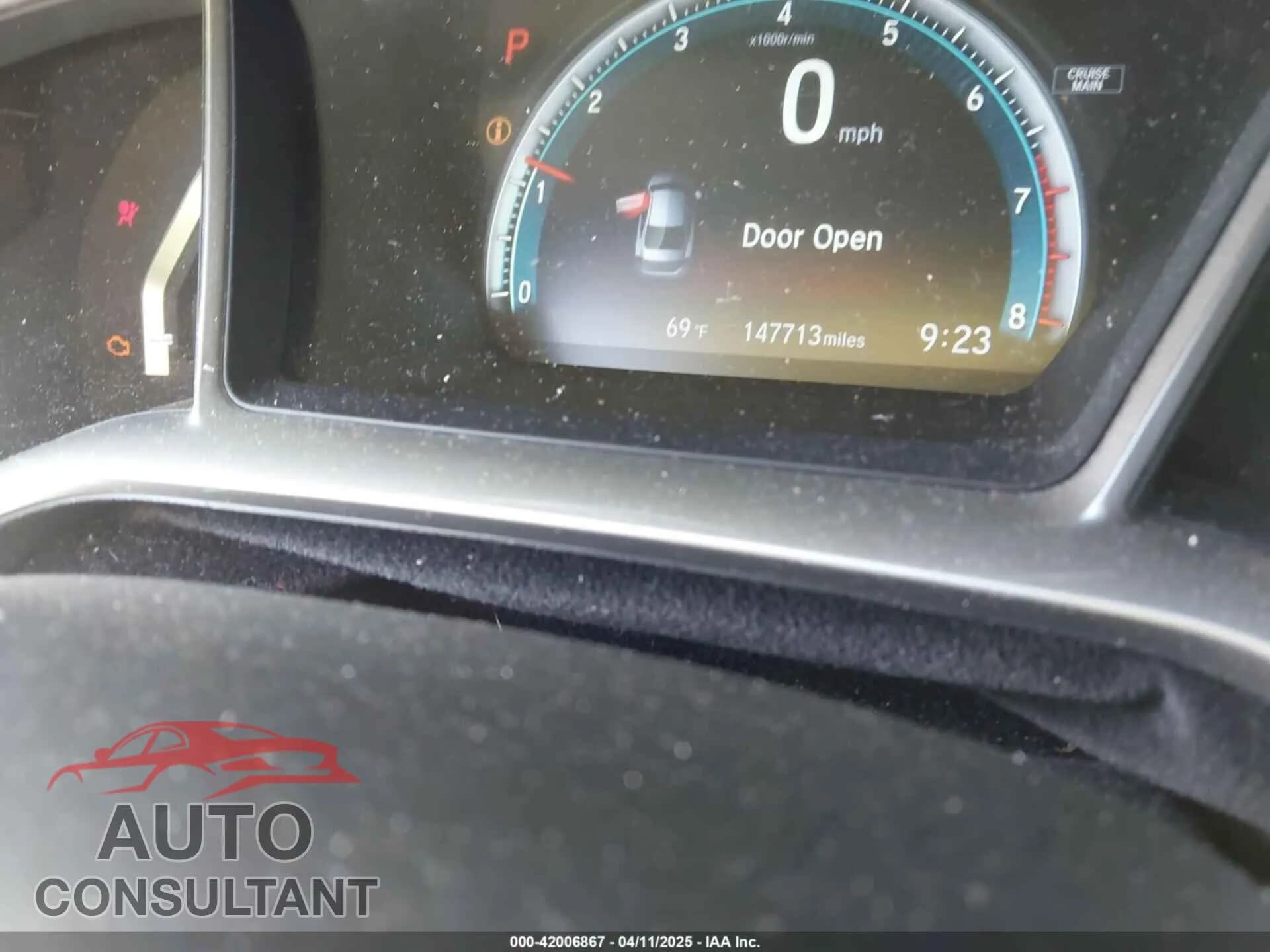 2016 HONDA CIVIC Damaged VIN 19XFC2F76GE005108 – exterior detail 2016 HONDA CIVIC Damaged VIN 19XFC2F76GE005108 – exterior detail