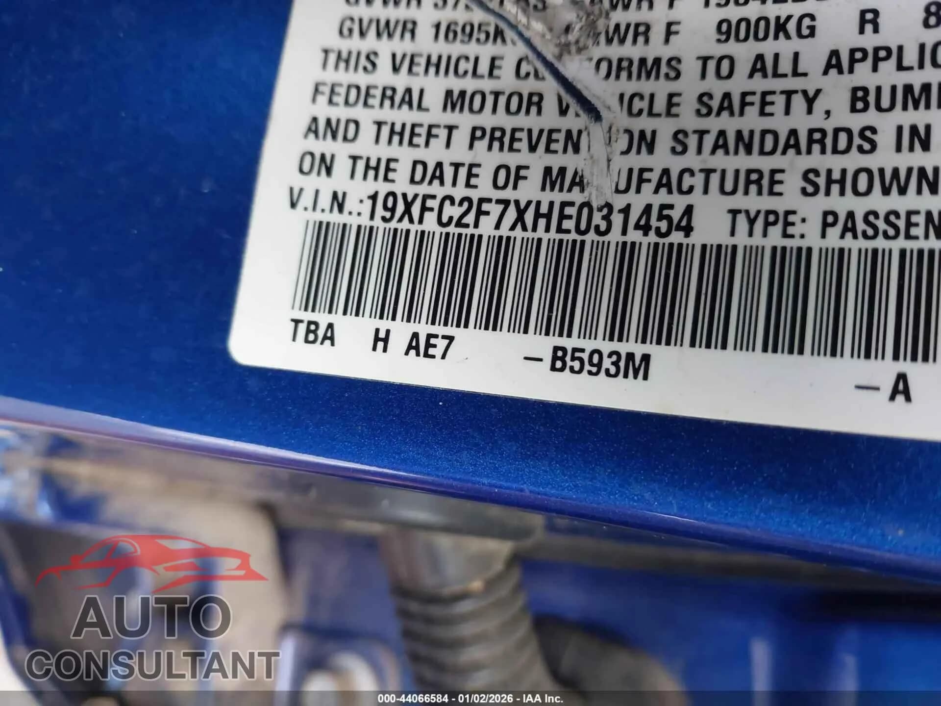 2017 HONDA CIVIC Damaged VIN 19XFC2F7XHE031454 – trunk area 2017 HONDA CIVIC Damaged VIN 19XFC2F7XHE031454 – trunk area