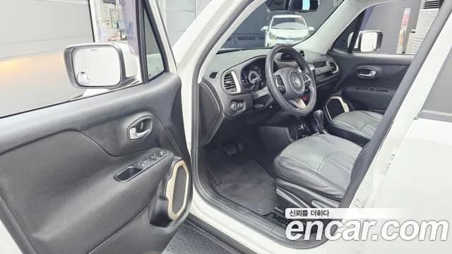 2017 Jeep Renegade 2.4 Longitude Sold VIN 1C4BU0000HPF36171 – side profile 2017 Jeep Renegade 2.4 Longitude Sold VIN 1C4BU0000HPF36171 – side profile