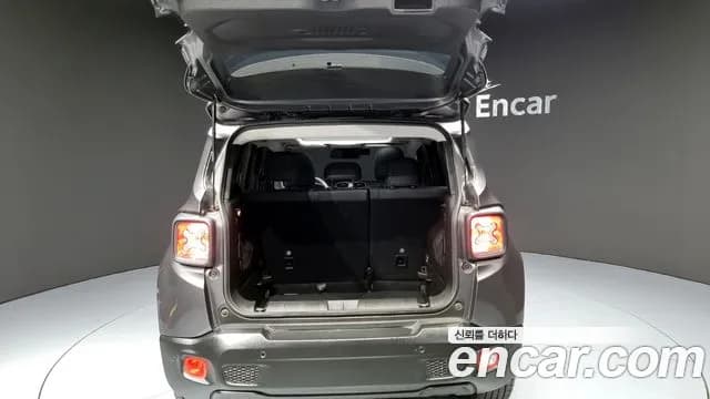2017 Jeep Renegade 2.4 Longitude High Sold VIN 1C4BU0000HPF89252 – interior seats 2017 Jeep Renegade 2.4 Longitude High Sold VIN 1C4BU0000HPF89252 – interior seats
