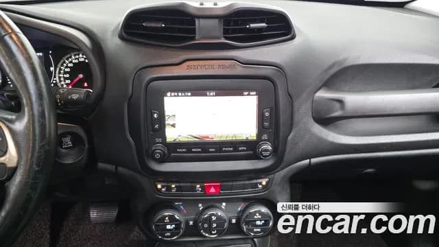2017 Jeep Renegade 2.4 Longitude High Sold VIN 1C4BU0000HPF93033 – interior seats 2017 Jeep Renegade 2.4 Longitude High Sold VIN 1C4BU0000HPF93033 – interior seats