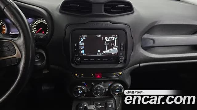2017 Jeep Renegade 2.0 Diesel Limited AWD Sold VIN 1C4BU0000HPG20966 – interior seats 2017 Jeep Renegade 2.0 Diesel Limited AWD Sold VIN 1C4BU0000HPG20966 – interior seats