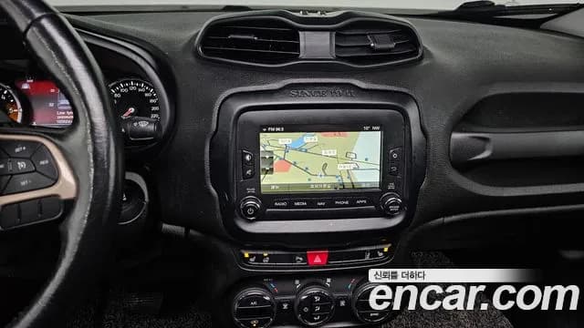 2017 Jeep Renegade 2.0 Diesel Limited AWD Sold VIN 1C4BU0000HPG68109 – interior seats 2017 Jeep Renegade 2.0 Diesel Limited AWD Sold VIN 1C4BU0000HPG68109 – interior seats