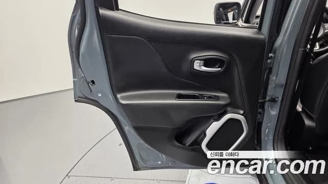 2018 Jeep Renegade 2.4 Longitude High Sold VIN 1C4BU0000JPH96535 – trunk area 2018 Jeep Renegade 2.4 Longitude High Sold VIN 1C4BU0000JPH96535 – trunk area
