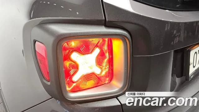 2019 Jeep Renegade 2.4 Limited Sold VIN 1C4BU0000KPJ99742 – interior seats 2019 Jeep Renegade 2.4 Limited Sold VIN 1C4BU0000KPJ99742 – interior seats