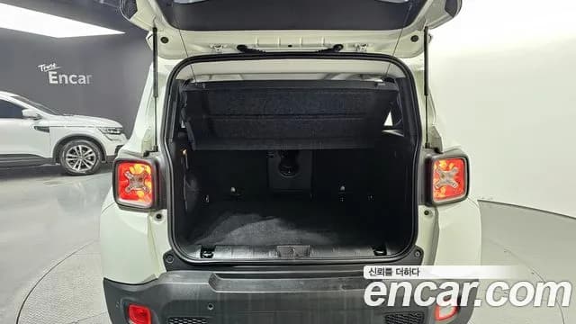 2019 Jeep Renegade 2.4 Limited AWD Sold VIN 1C4BU0000KPK74150 – side profile 2019 Jeep Renegade 2.4 Limited AWD Sold VIN 1C4BU0000KPK74150 – side profile