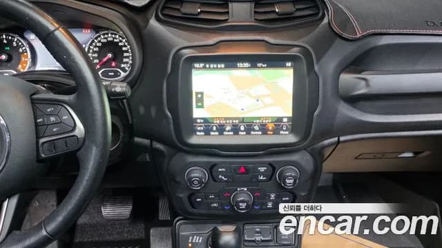 2019 Jeep Renegade 2.4 Limited AWD Sold VIN 1C4BU0000KPK77802 – interior seats 2019 Jeep Renegade 2.4 Limited AWD Sold VIN 1C4BU0000KPK77802 – interior seats