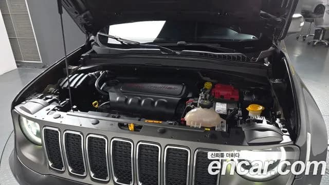 2020 Jeep Renegade 2.4 Limited Sold VIN 1C4BU0000LPL72677 – interior seats 2020 Jeep Renegade 2.4 Limited Sold VIN 1C4BU0000LPL72677 – interior seats
