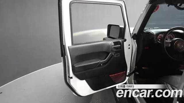 2017 Jeep Wrangler (JK) 3.6 Rubicon Recon Edition Sold VIN 1C4HJWFG1HL727570 – photo 17 2017 Jeep Wrangler (JK) 3.6 Rubicon Recon Edition Sold VIN 1C4HJWFG1HL727570 – photo 17