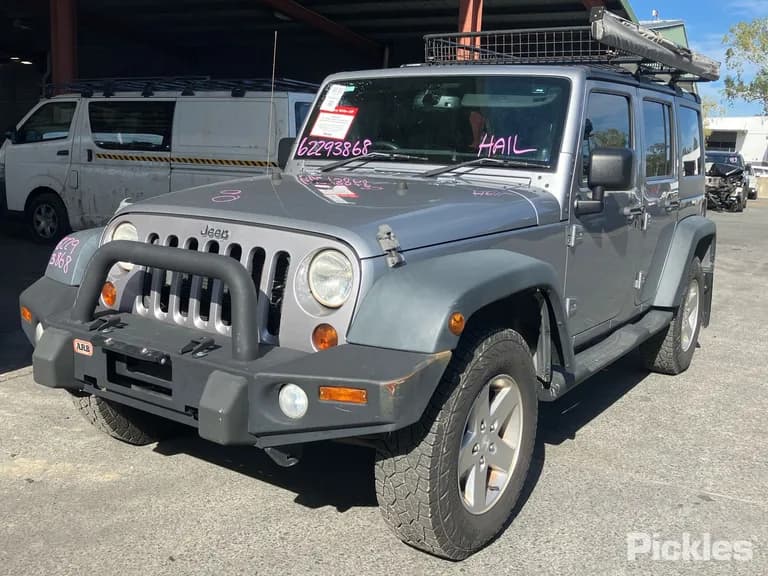 2014 Jeep Wrangler Used VIN 1C4HJWKG1DL663871 – interior seats 2014 Jeep Wrangler Used VIN 1C4HJWKG1DL663871 – interior seats
