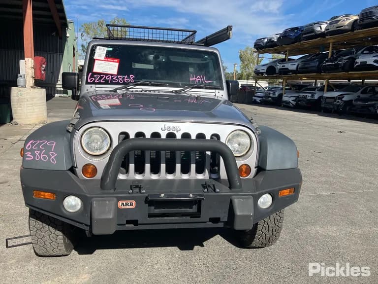 2014 Jeep Wrangler Used VIN 1C4HJWKG1DL663871 – undercarriage 2014 Jeep Wrangler Used VIN 1C4HJWKG1DL663871 – undercarriage