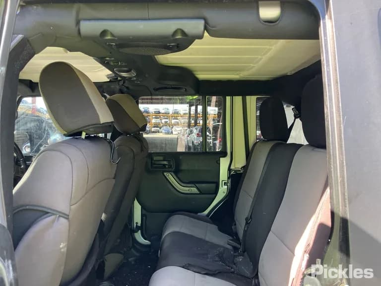 2014 Jeep Wrangler Used VIN 1C4HJWKG1DL663871 – photo 21 2014 Jeep Wrangler Used VIN 1C4HJWKG1DL663871 – photo 21