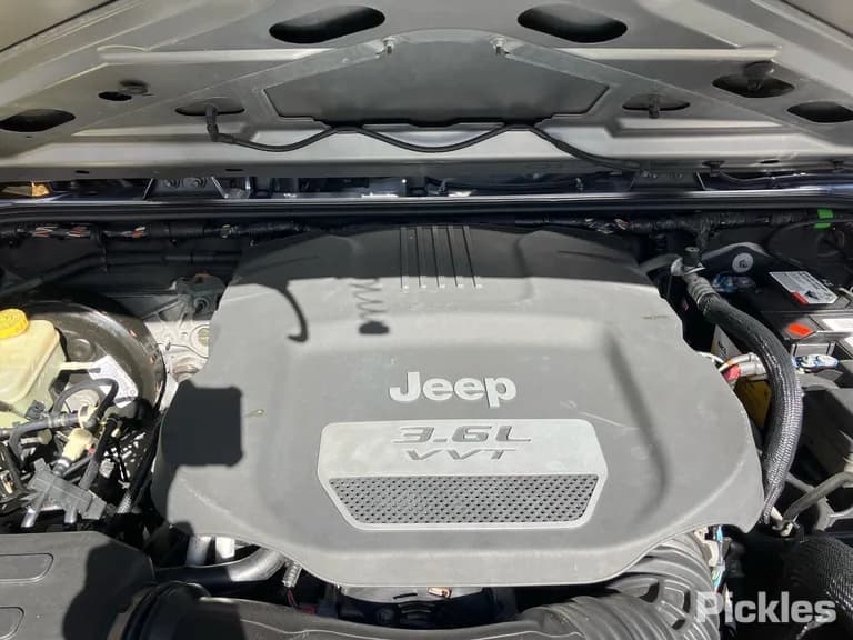 2014 Jeep Wrangler Used VIN 1C4HJWKG1DL663871 – photo 23 2014 Jeep Wrangler Used VIN 1C4HJWKG1DL663871 – photo 23