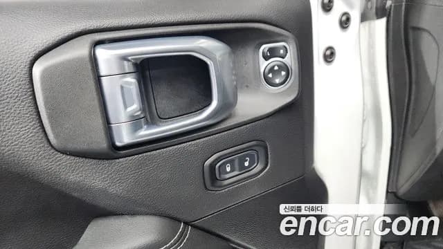 2021 Jeep Wrangler (JL) 2.0 Overland 4Door 80th Edition Sold VIN 1C4HJXEN0MW644663 – photo 28 2021 Jeep Wrangler (JL) 2.0 Overland 4Door 80th Edition Sold VIN 1C4HJXEN0MW644663 – photo 28