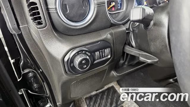 2023 Jeep Wrangler (JL) 2.0 Overland Power Top 4Door Sold VIN 1C4HJXEN2PW575477 – photo 16 2023 Jeep Wrangler (JL) 2.0 Overland Power Top 4Door Sold VIN 1C4HJXEN2PW575477 – photo 16