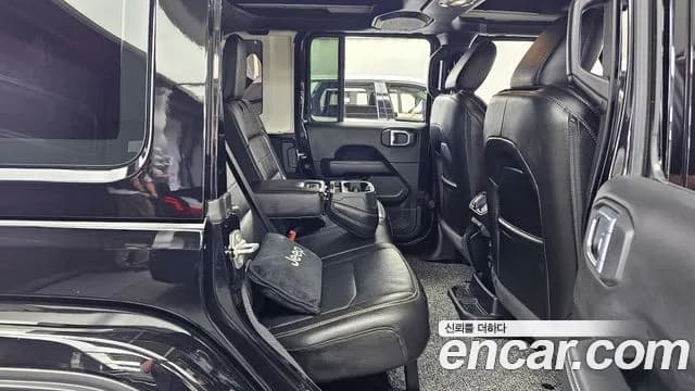 2023 Jeep Wrangler (JL) 2.0 Overland Power Top 4Door Sold VIN 1C4HJXEN2PW575477 – photo 26 2023 Jeep Wrangler (JL) 2.0 Overland Power Top 4Door Sold VIN 1C4HJXEN2PW575477 – photo 26