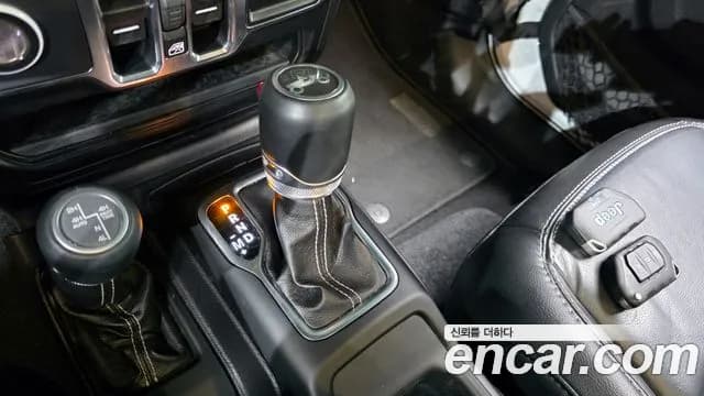 2019 Jeep Wrangler (JL) 2.0 Overland 4Door Sold VIN 1C4HJXEN7KW562233 – front exterior 2019 Jeep Wrangler (JL) 2.0 Overland 4Door Sold VIN 1C4HJXEN7KW562233 – front exterior