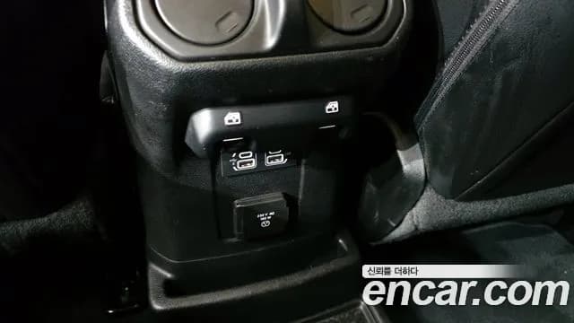 2019 Jeep Wrangler (JL) 2.0 Overland 4Door Sold VIN 1C4HJXEN7KW562233 – trunk area 2019 Jeep Wrangler (JL) 2.0 Overland 4Door Sold VIN 1C4HJXEN7KW562233 – trunk area