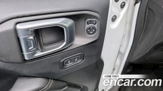 2019 Jeep Wrangler (JL) 2.0 Overland 4Door Sold VIN 1C4HJXEN7KW562233 – photo 14 2019 Jeep Wrangler (JL) 2.0 Overland 4Door Sold VIN 1C4HJXEN7KW562233 – photo 14