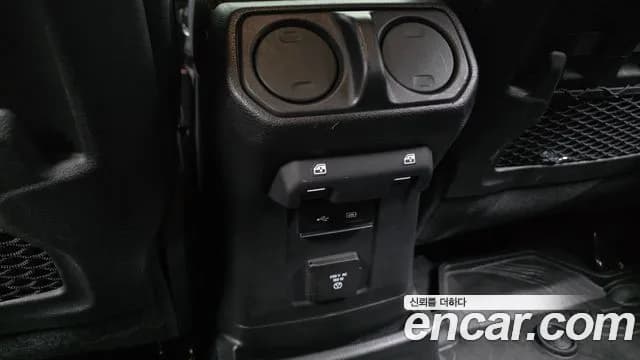 2019 Jeep Wrangler (JL) 2.0 Rubicon Power Top 4Door Sold VIN 1C4HJXFN6KW653881 – side profile 2019 Jeep Wrangler (JL) 2.0 Rubicon Power Top 4Door Sold VIN 1C4HJXFN6KW653881 – side profile