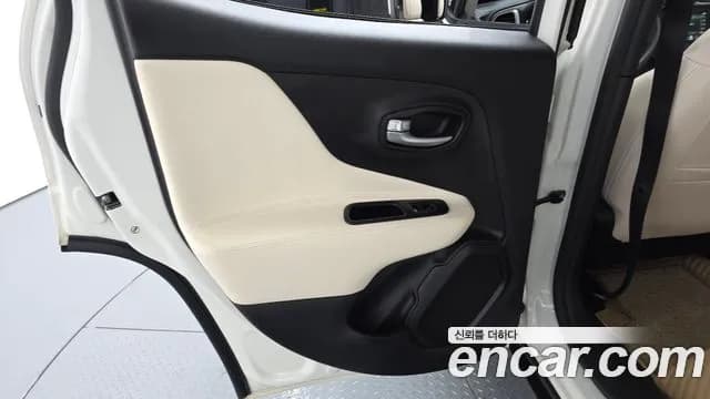 2021 Jeep Renegade 2.4 Longitude Sold VIN 1C4NJCBB2MPN22130 – trunk area 2021 Jeep Renegade 2.4 Longitude Sold VIN 1C4NJCBB2MPN22130 – trunk area