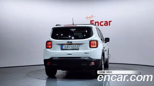 2021 Jeep Renegade 2.4 Longitude Sold VIN 1C4NJCBB4MPM33224 – exterior detail 2021 Jeep Renegade 2.4 Longitude Sold VIN 1C4NJCBB4MPM33224 – exterior detail