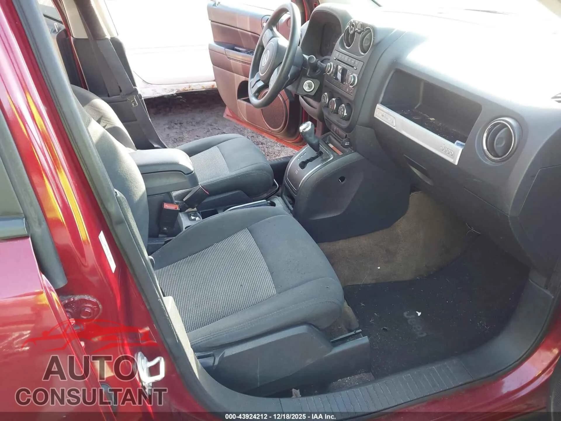 2017 JEEP COMPASS Damaged VIN 1C4NJDBB2HD144565 – interior seats 2017 JEEP COMPASS Damaged VIN 1C4NJDBB2HD144565 – interior seats