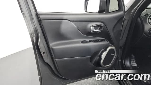 2021 Jeep Renegade 2.4 80th Edition AWD Sold VIN 1C4NJDDB2MPN25872 – photo 28 2021 Jeep Renegade 2.4 80th Edition AWD Sold VIN 1C4NJDDB2MPN25872 – photo 28