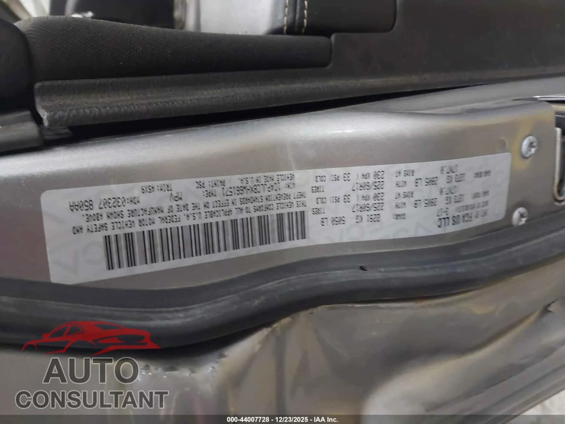 2017 JEEP CHEROKEE Damaged VIN 1C4PJLCBXHW661571 – trunk area 2017 JEEP CHEROKEE Damaged VIN 1C4PJLCBXHW661571 – trunk area