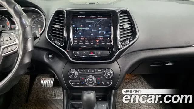2020 Jeep Cherokee (KL) 2.4 Limited 2WD Sold VIN 1C4PJLDB4LD601868 – undercarriage 2020 Jeep Cherokee (KL) 2.4 Limited 2WD Sold VIN 1C4PJLDB4LD601868 – undercarriage