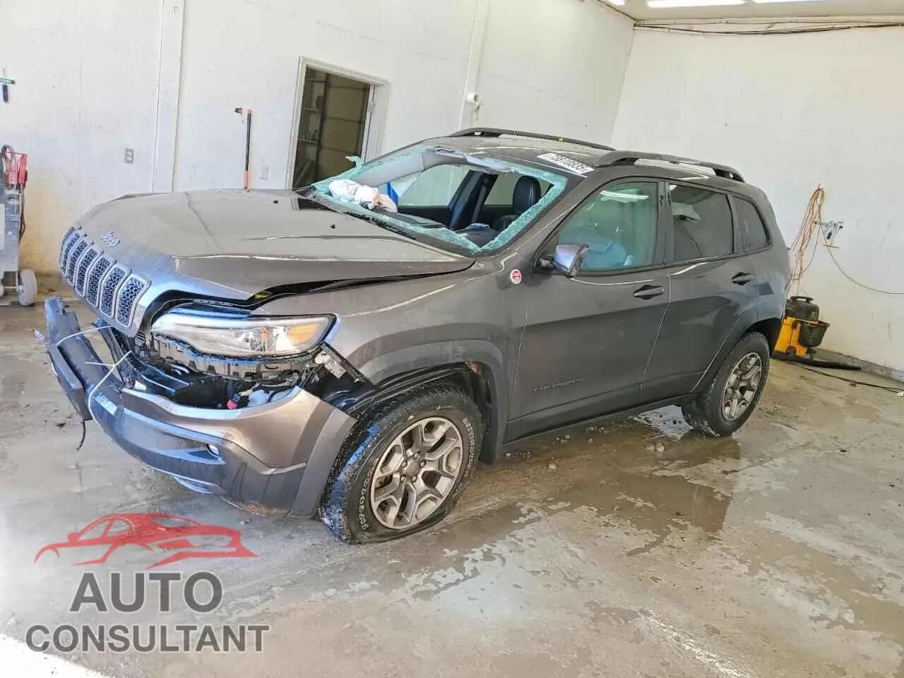 2020 JEEP CHEROKEE Damaged VIN 1C4PJMBX1LD566825 – front exterior 2020 JEEP CHEROKEE Damaged VIN 1C4PJMBX1LD566825 – front exterior