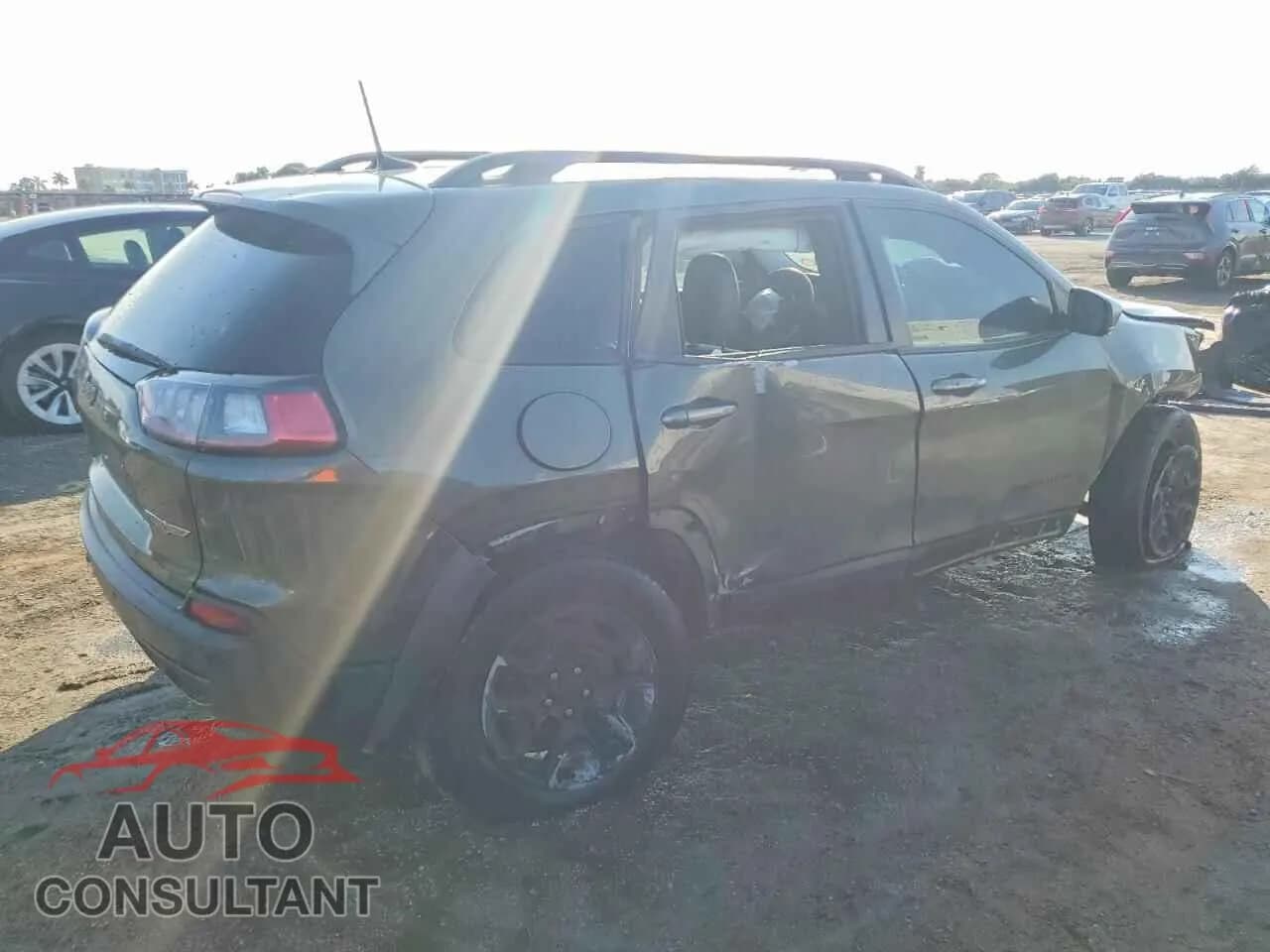 2019 JEEP CHEROKEE Damaged VIN 1C4PJMBX5KD169410 – side profile 2019 JEEP CHEROKEE Damaged VIN 1C4PJMBX5KD169410 – side profile