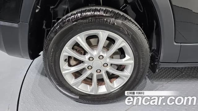 2019 Jeep Cherokee (KL) 2.4 Longitude High AWD Sold VIN 1C4PJMCB2KD345042 – trunk area 2019 Jeep Cherokee (KL) 2.4 Longitude High AWD Sold VIN 1C4PJMCB2KD345042 – trunk area